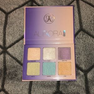 Anastasia Aurora glow kit